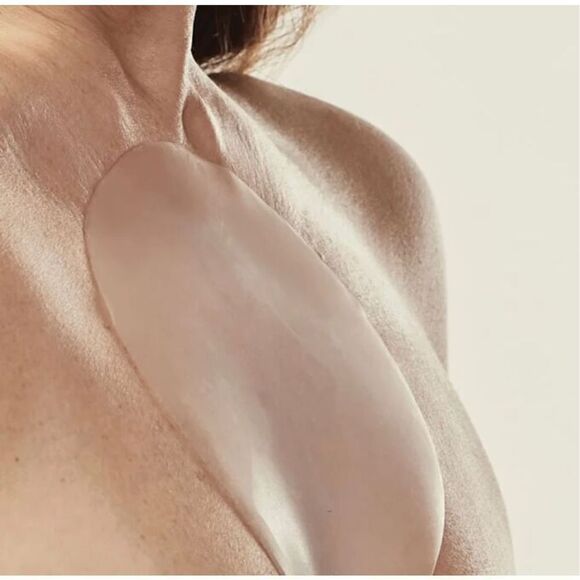 Miracle Sio ChestLift! Reusable Wrinkle Smoothing Patches - Picture 4 of 5